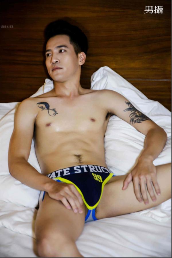 Style-Men-125---Leslie